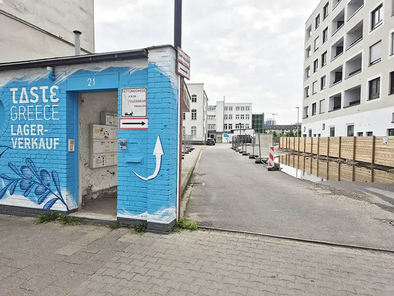 Toreinfahrt zum SPONTAN THEATER Studio Düsseldorf